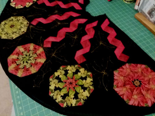 JudyMadsenChristmasTreeSkirt1